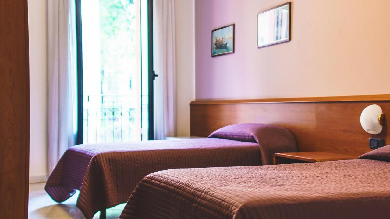 Hotel Venini Милан Экстерьер фото