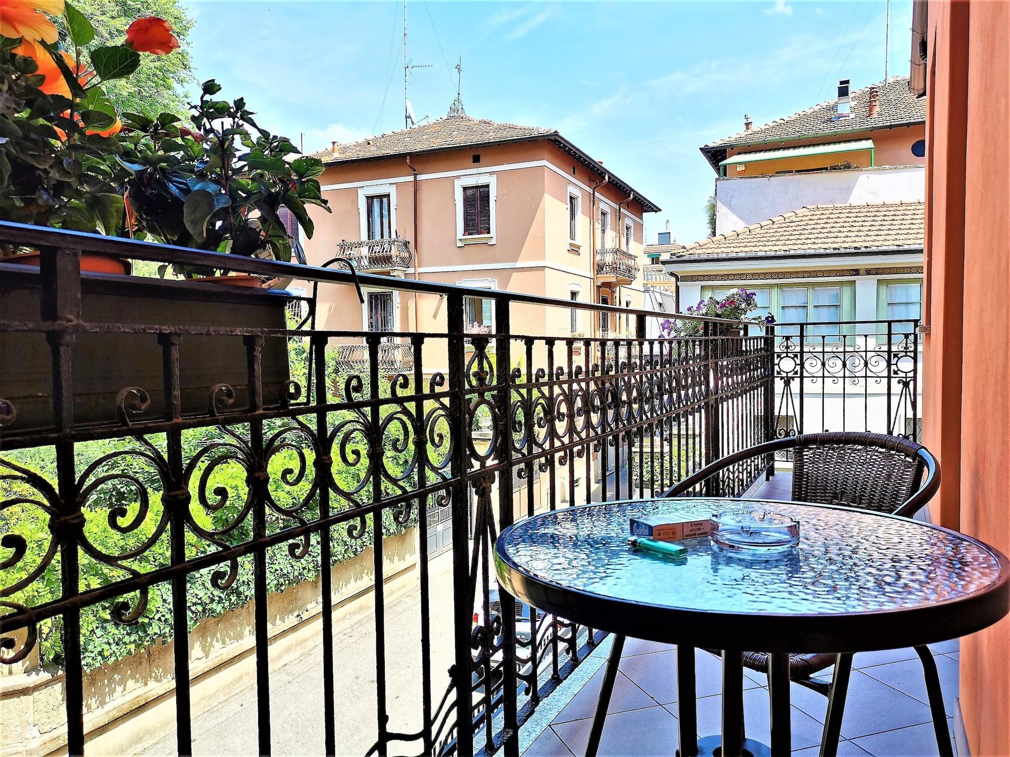 Hotel Venini Милан Экстерьер фото